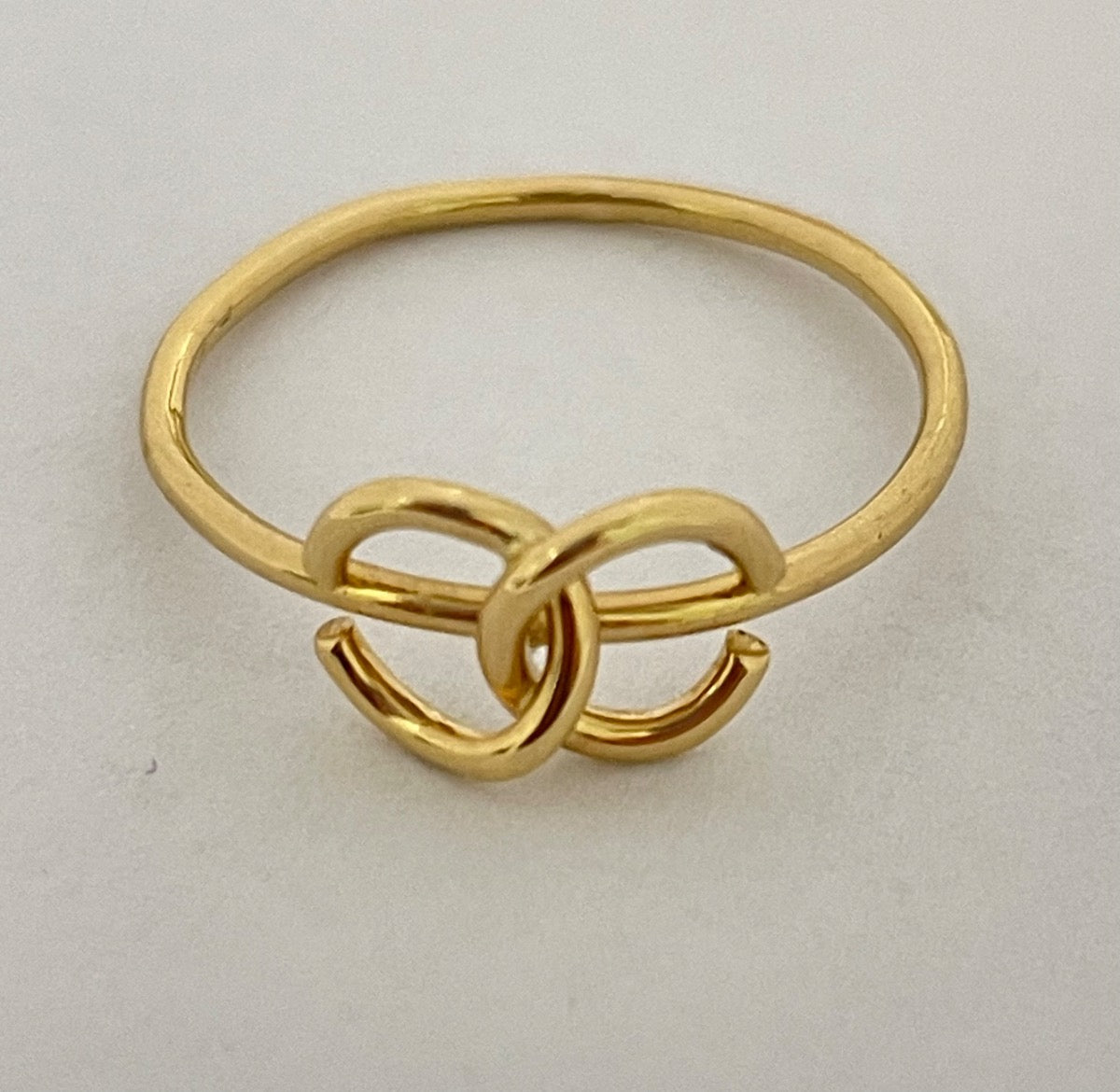 18K Yellow Gold Channel Model Ring