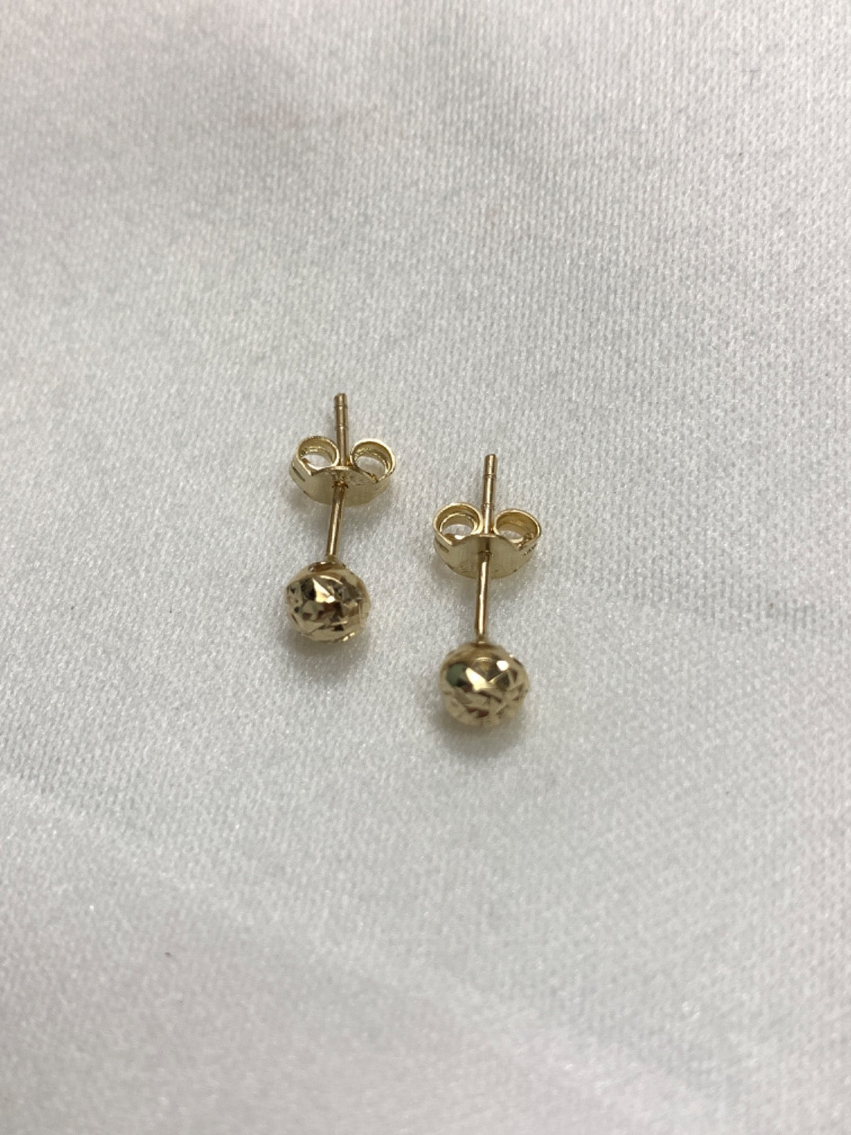 14K Yellow Gold Earring
