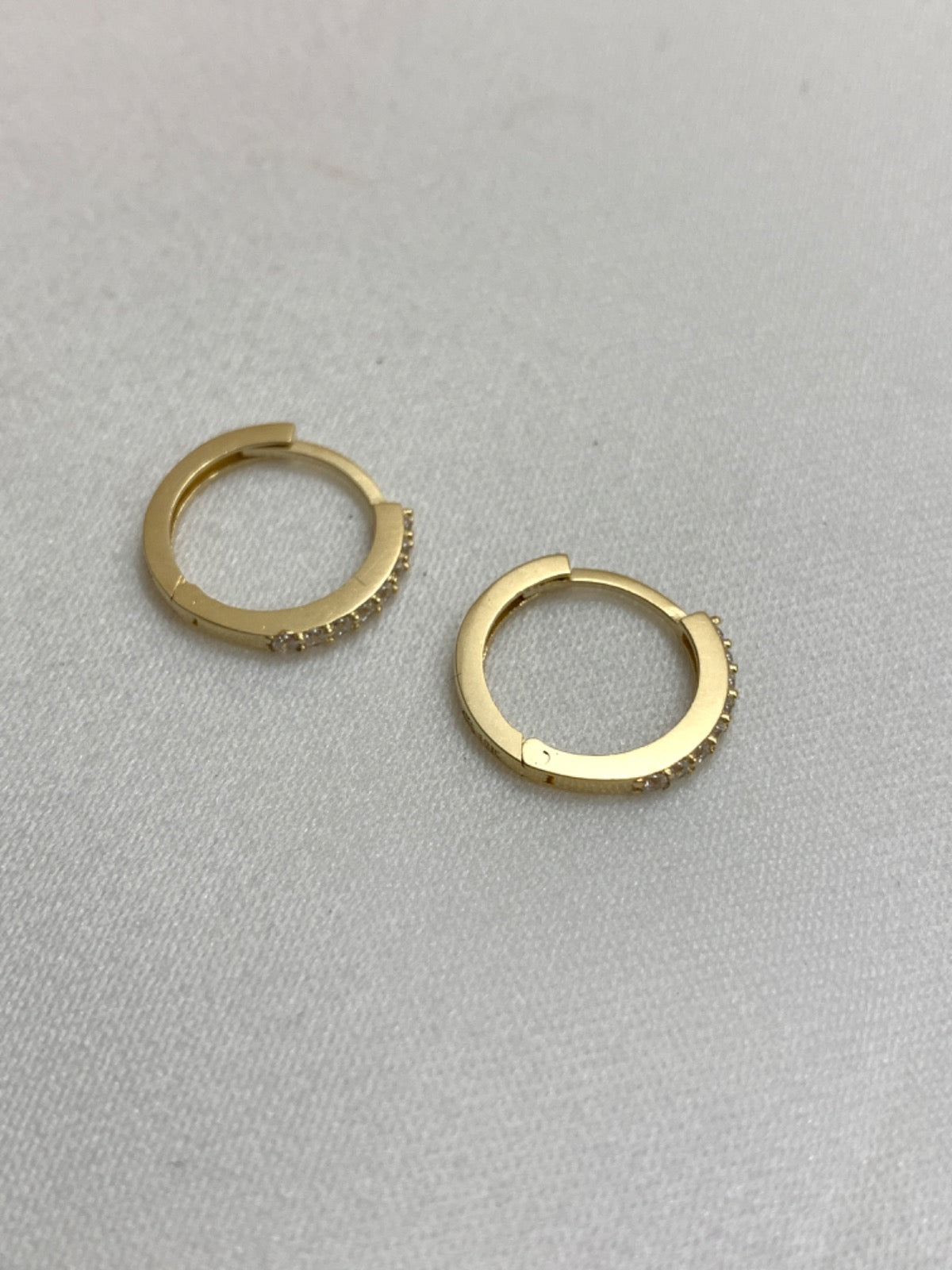 18K Yellow Gold Hoop Earring with CZ
