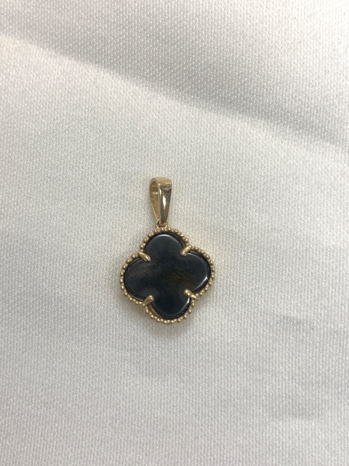 14K Yellow Gold Pendant with Onyx