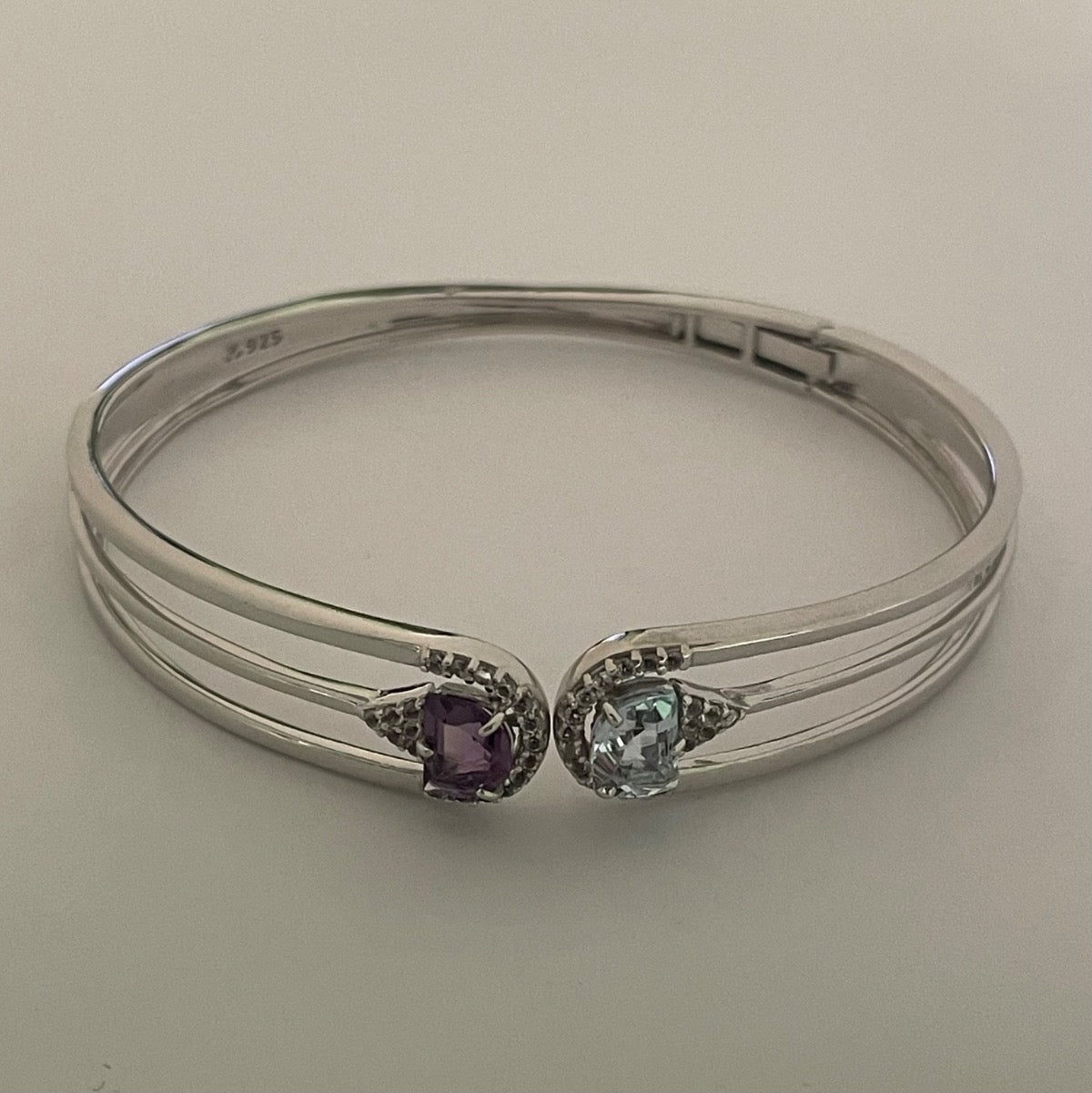 White Silver Bracelet with Amethyst and Topaz