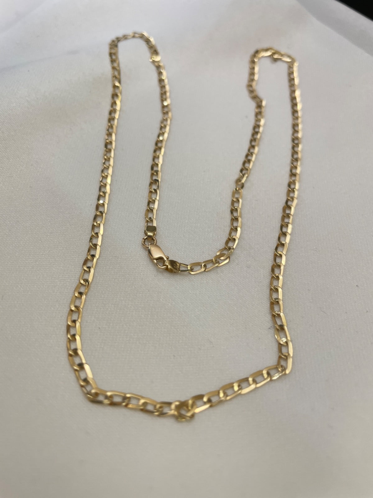 18K Yellow Gold Chain