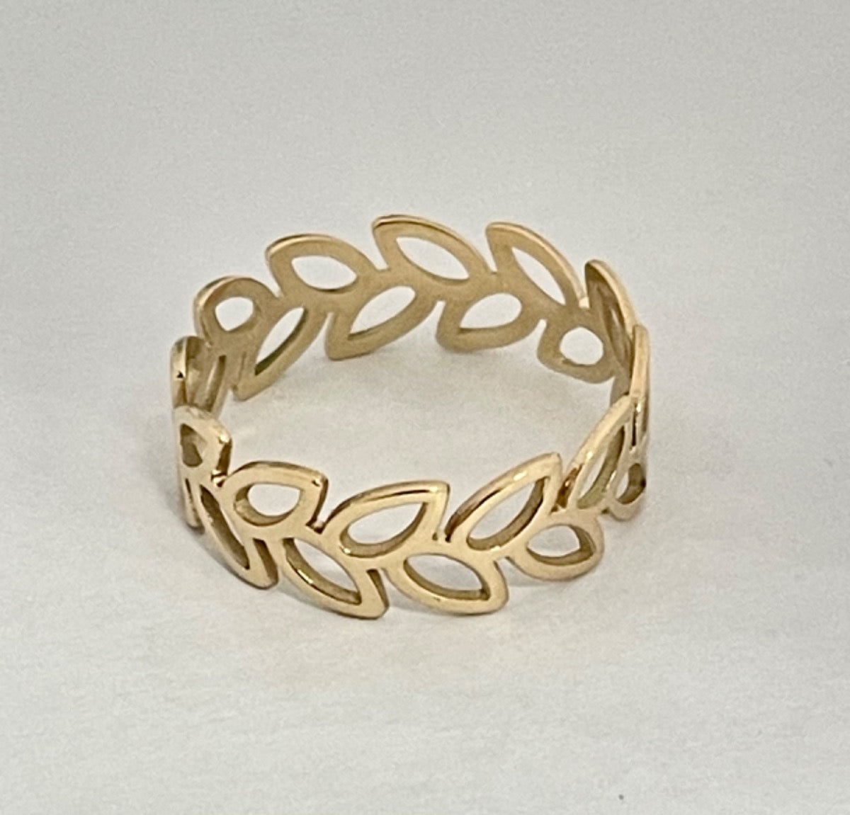 18K Yellow Gold Ring