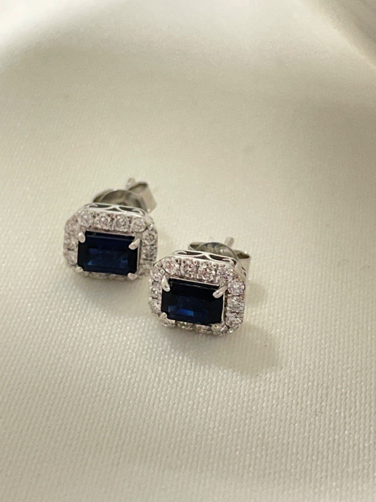14K Yellow Gold Earring with Sapphire and Diamond