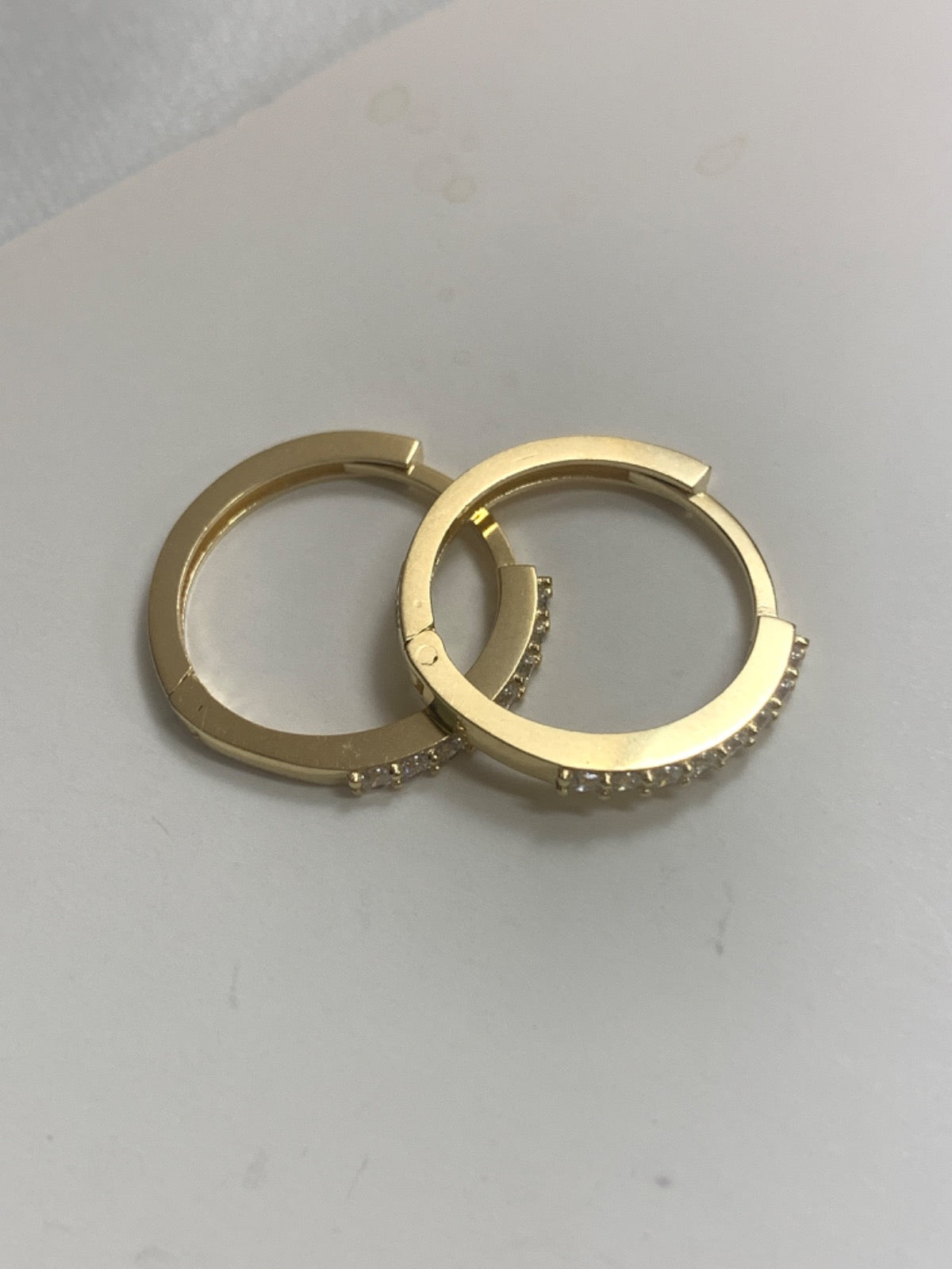 18K Yellow Gold Earring with CZ