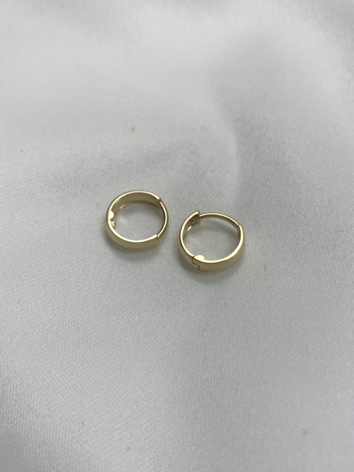 14K Yellow Gold Earring