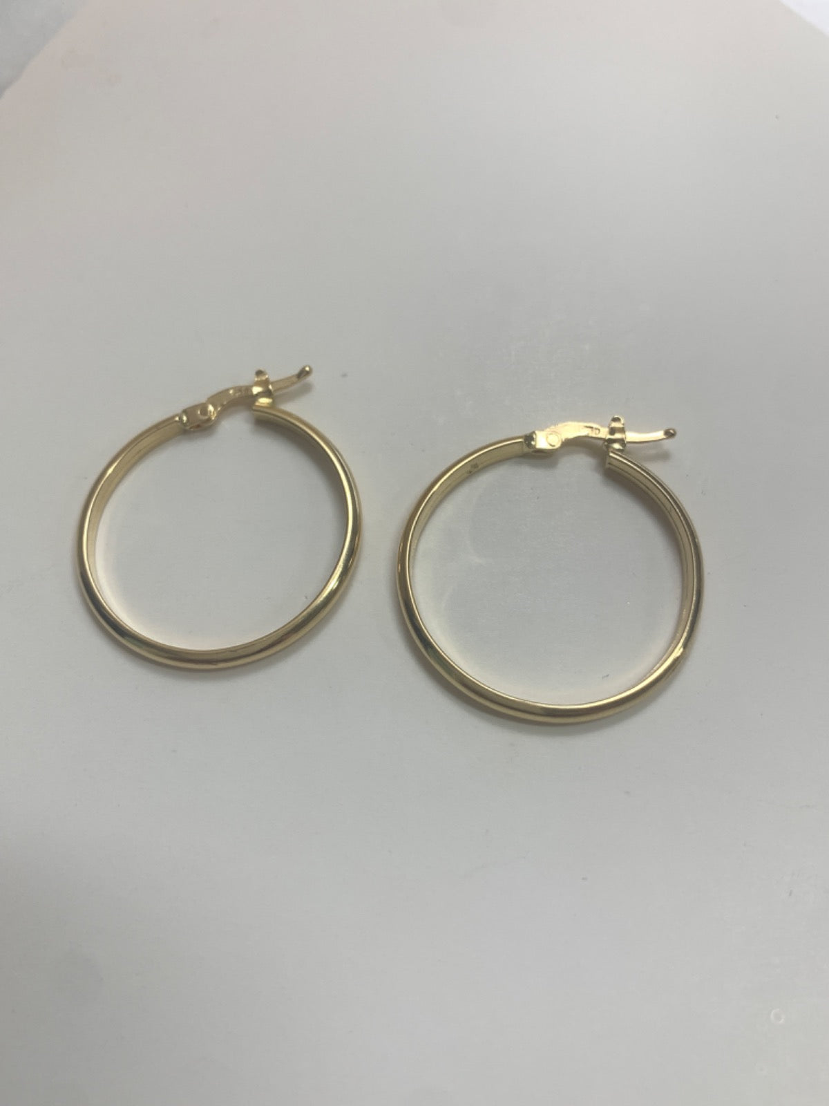 18K Yellow Gold Earring