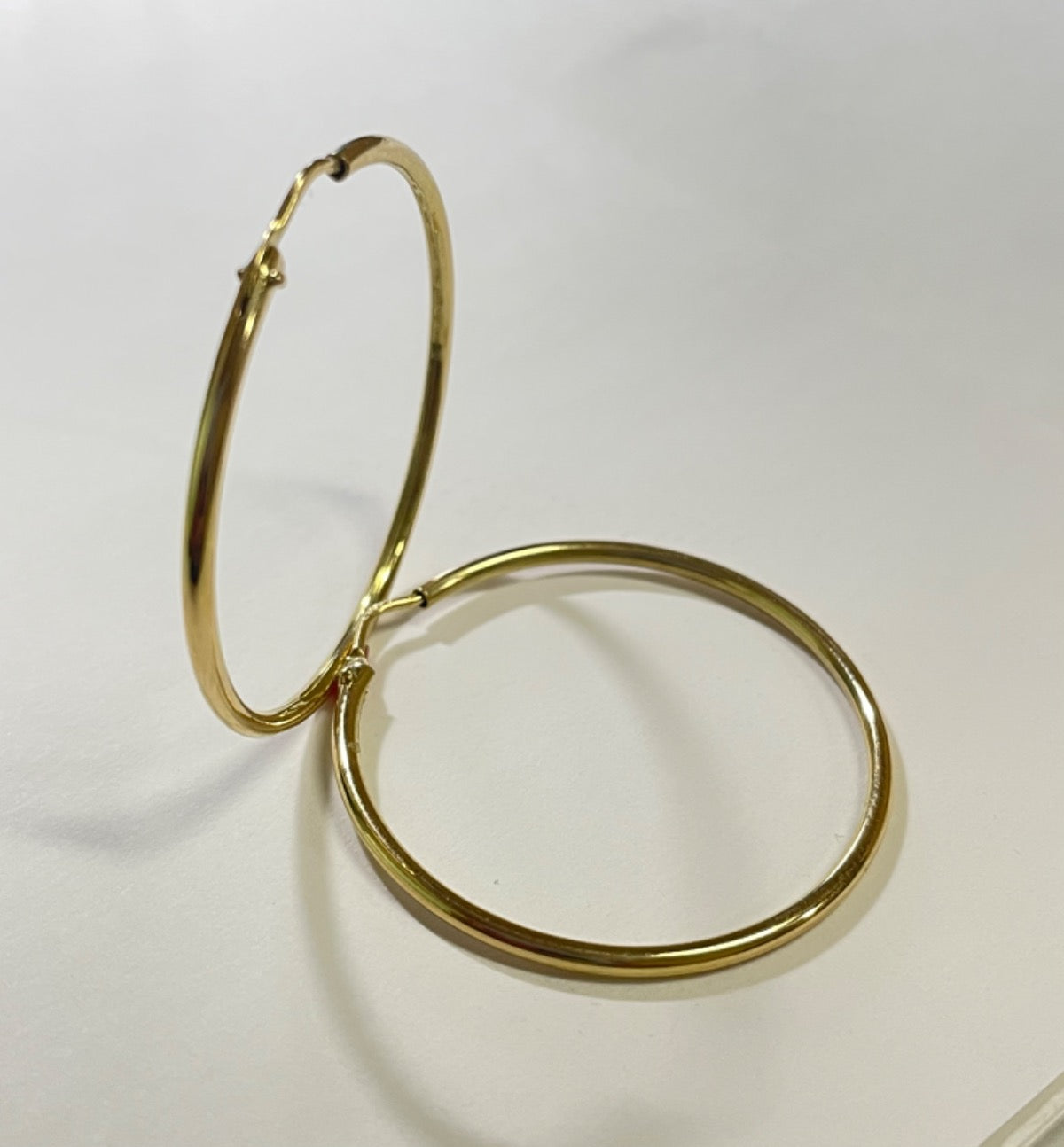18K Yellow Gold Hoop Earring