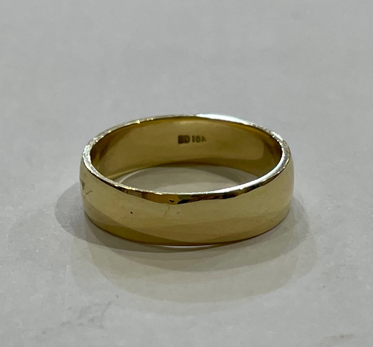 18K Yellow Gold Wedding Band