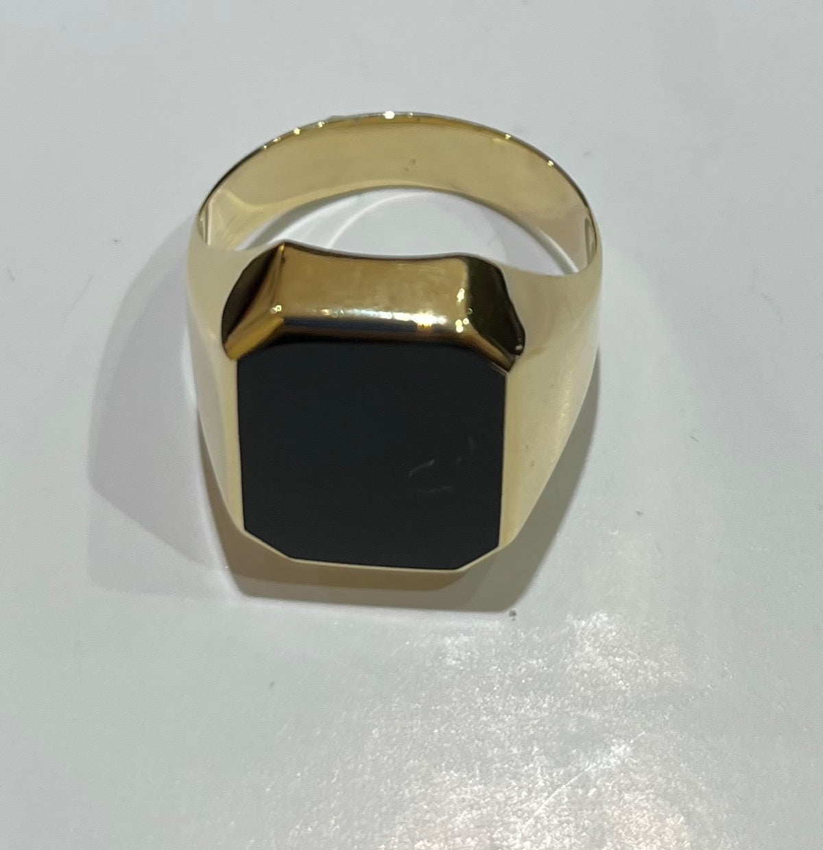 18K Yellow Gold Men's Ring with Onyx