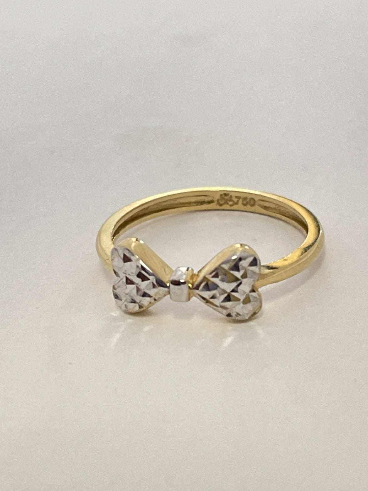 18K Yellow Gold Lace Ring