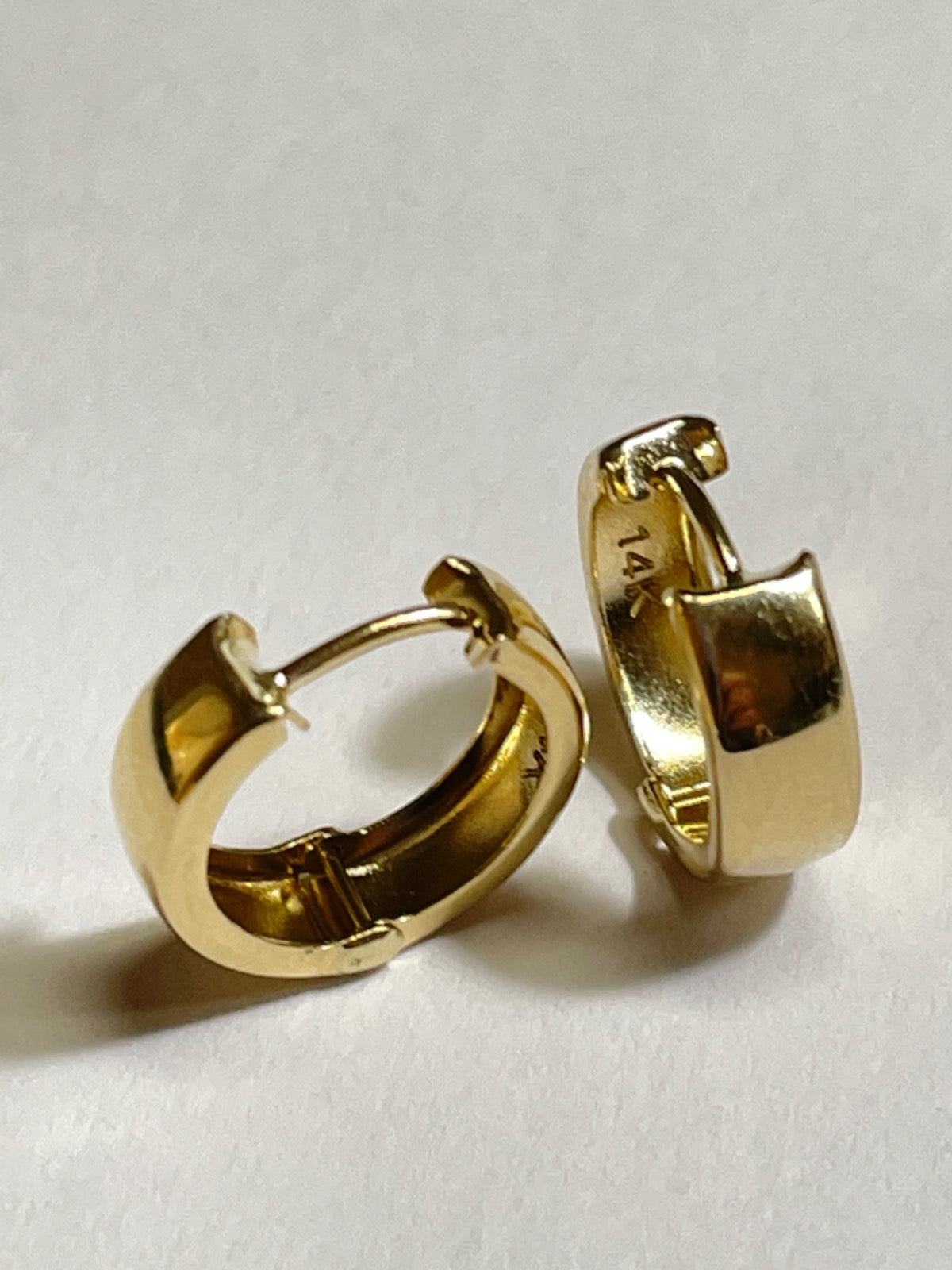 14K Yellow Gold Hoop Earring