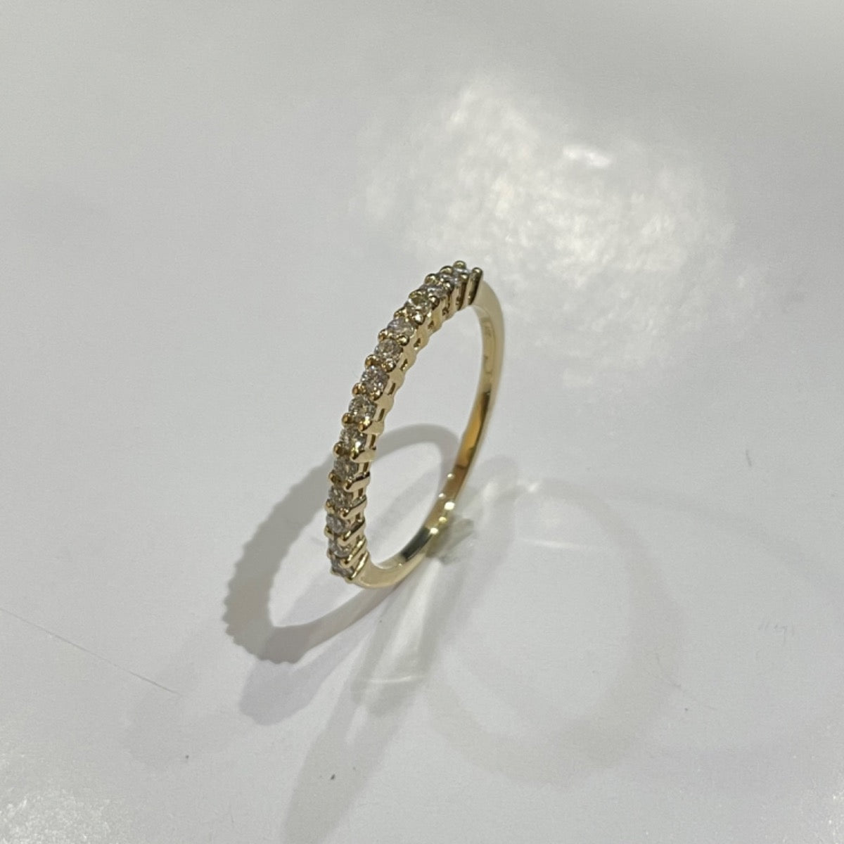 18K Yellow Gold Wedding Band with Diamond
