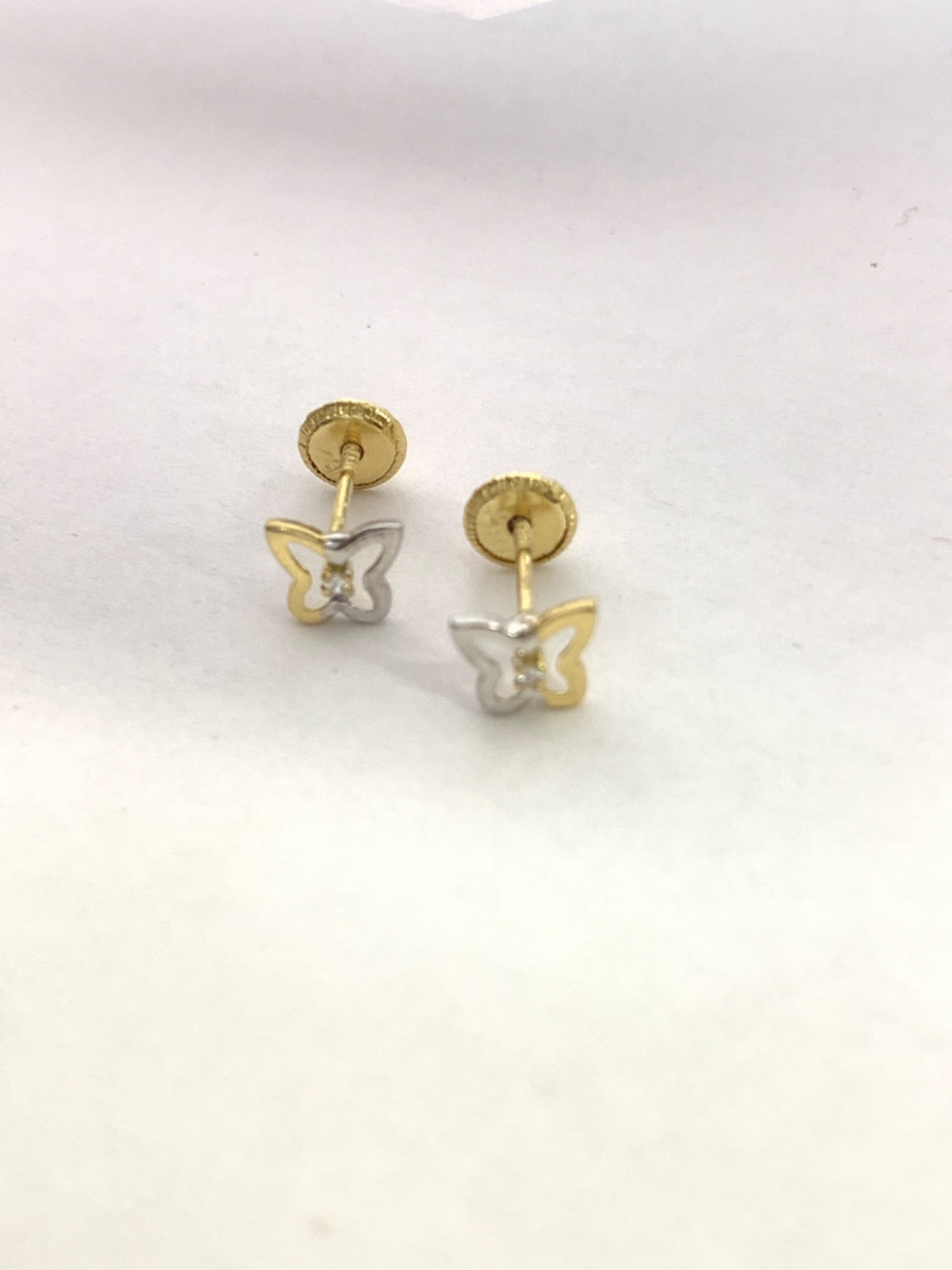 18K Yellow Gold Earring with CZ