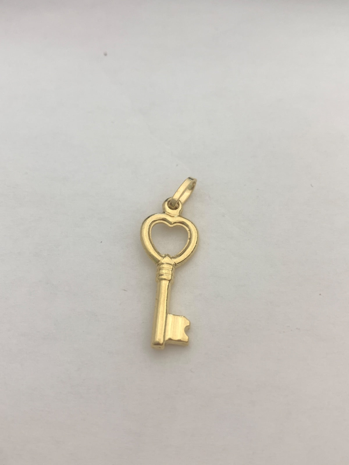 18K Yellow Gold Pendant