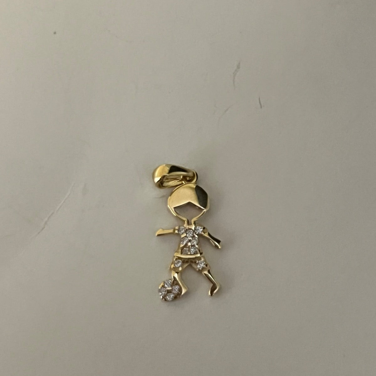 18K Yellow Gold Pendant with CZ