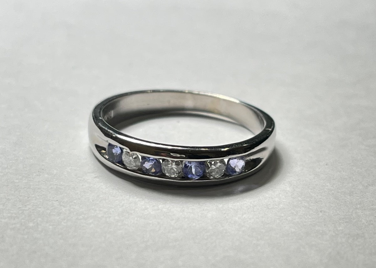 18K Yellow Gold Wedding Band with Diamond and Tanzanite