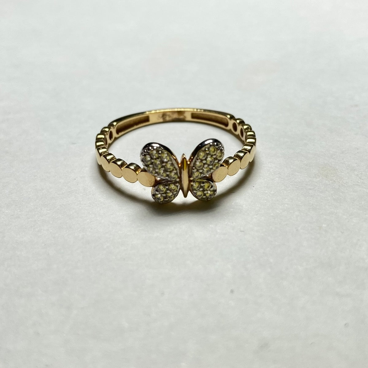 18K Yellow Gold Ring with CZ