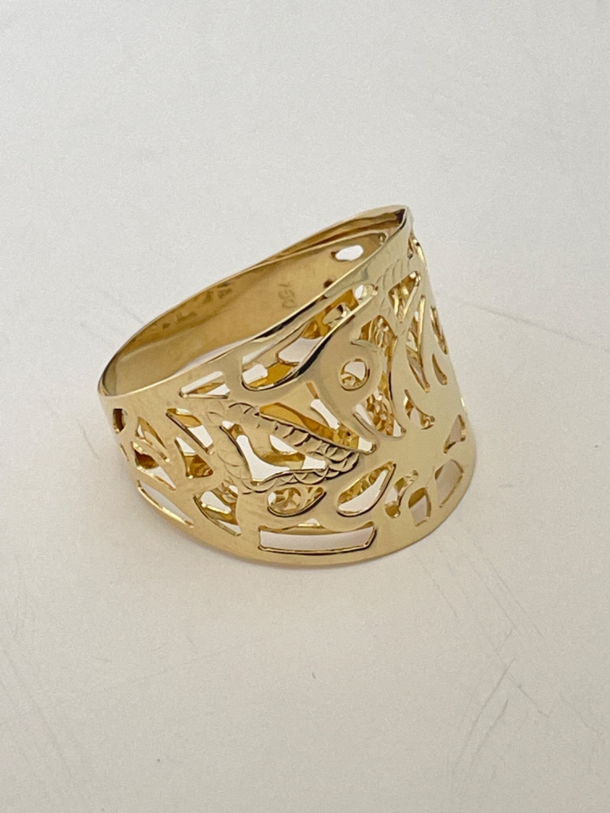 18K Yellow Gold Ring