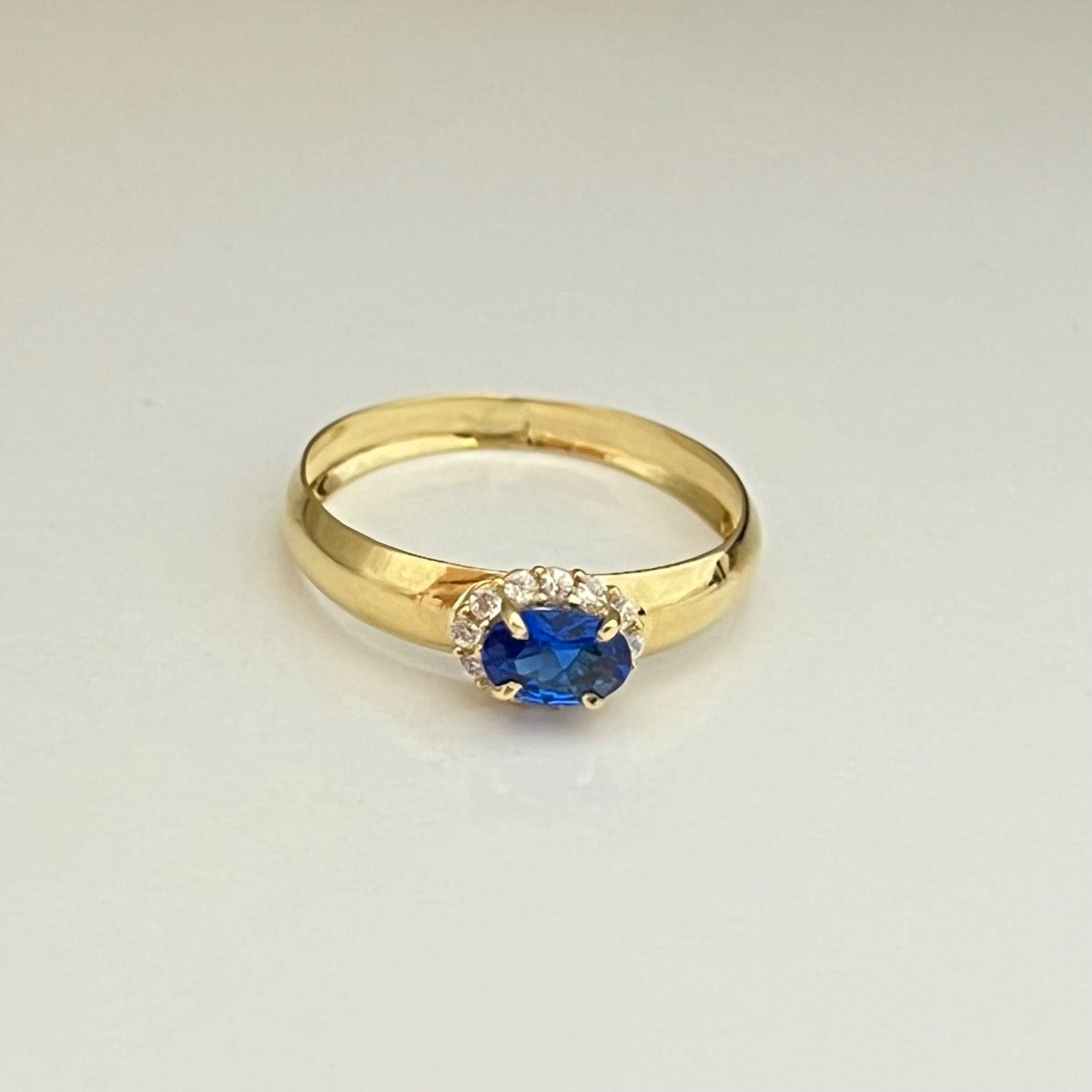 18K Yellow Gold Ring with CZ