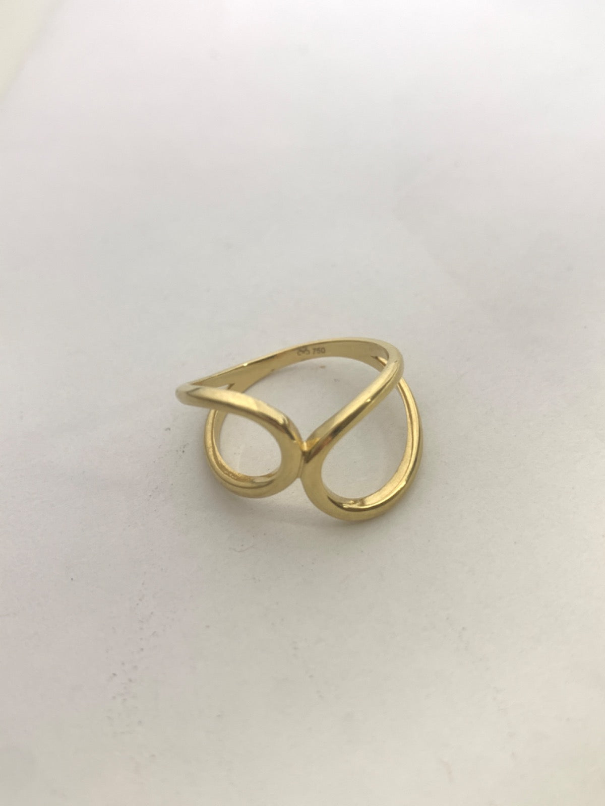 18K Yellow Gold Ring