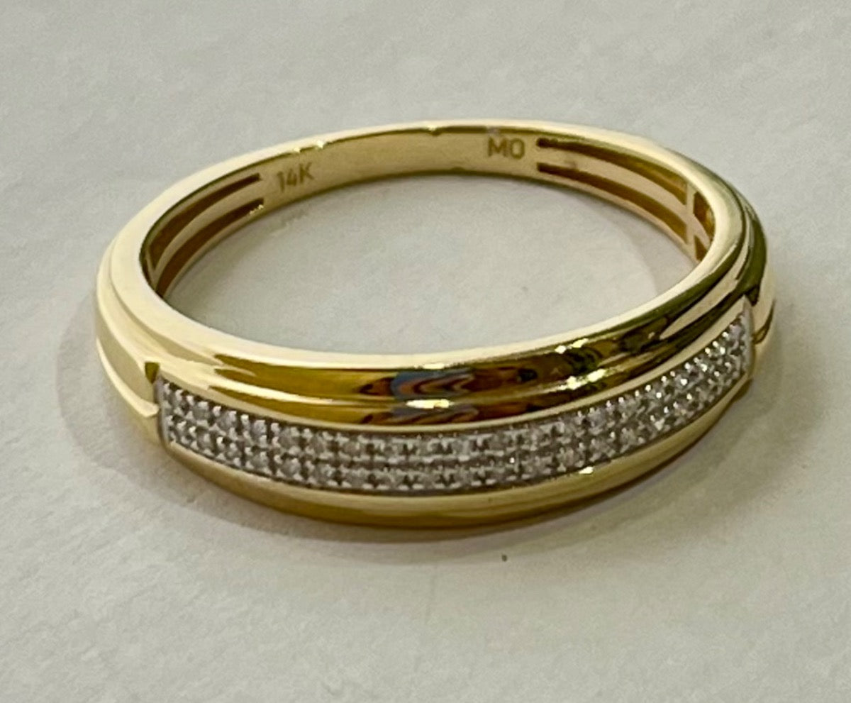 14K Yellow Gold Wedding Band with Diamond