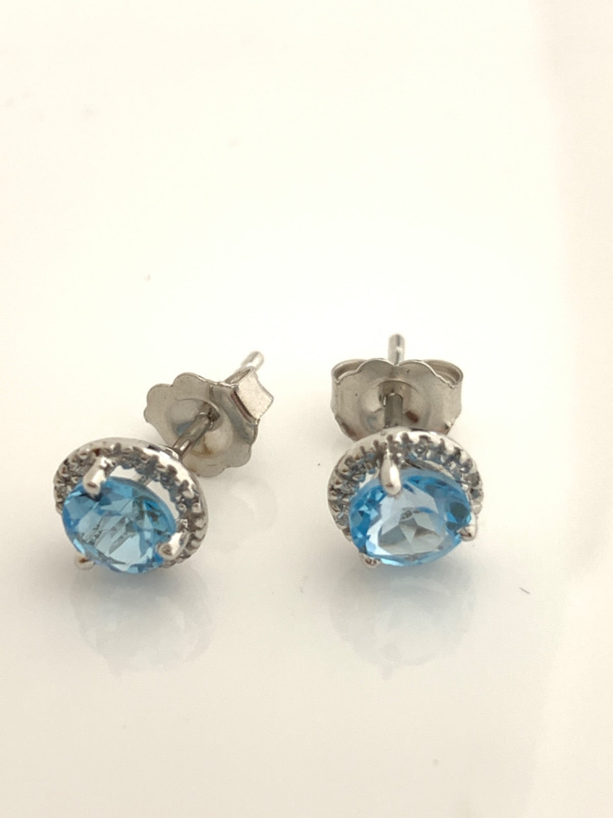 14K White Gold Earring with Topaz and Diamond