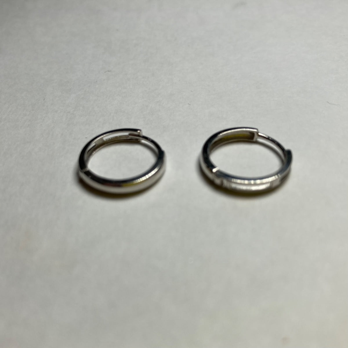 14K White Gold Earring