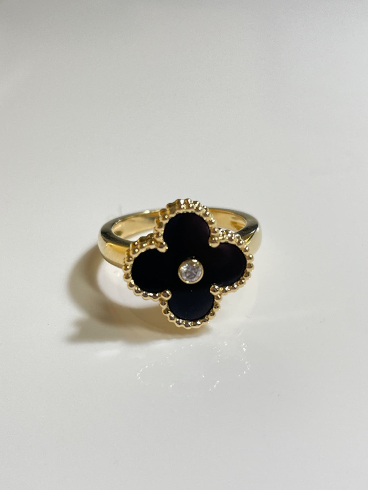 18K Yellow Gold Ring with Diamond and Onyx