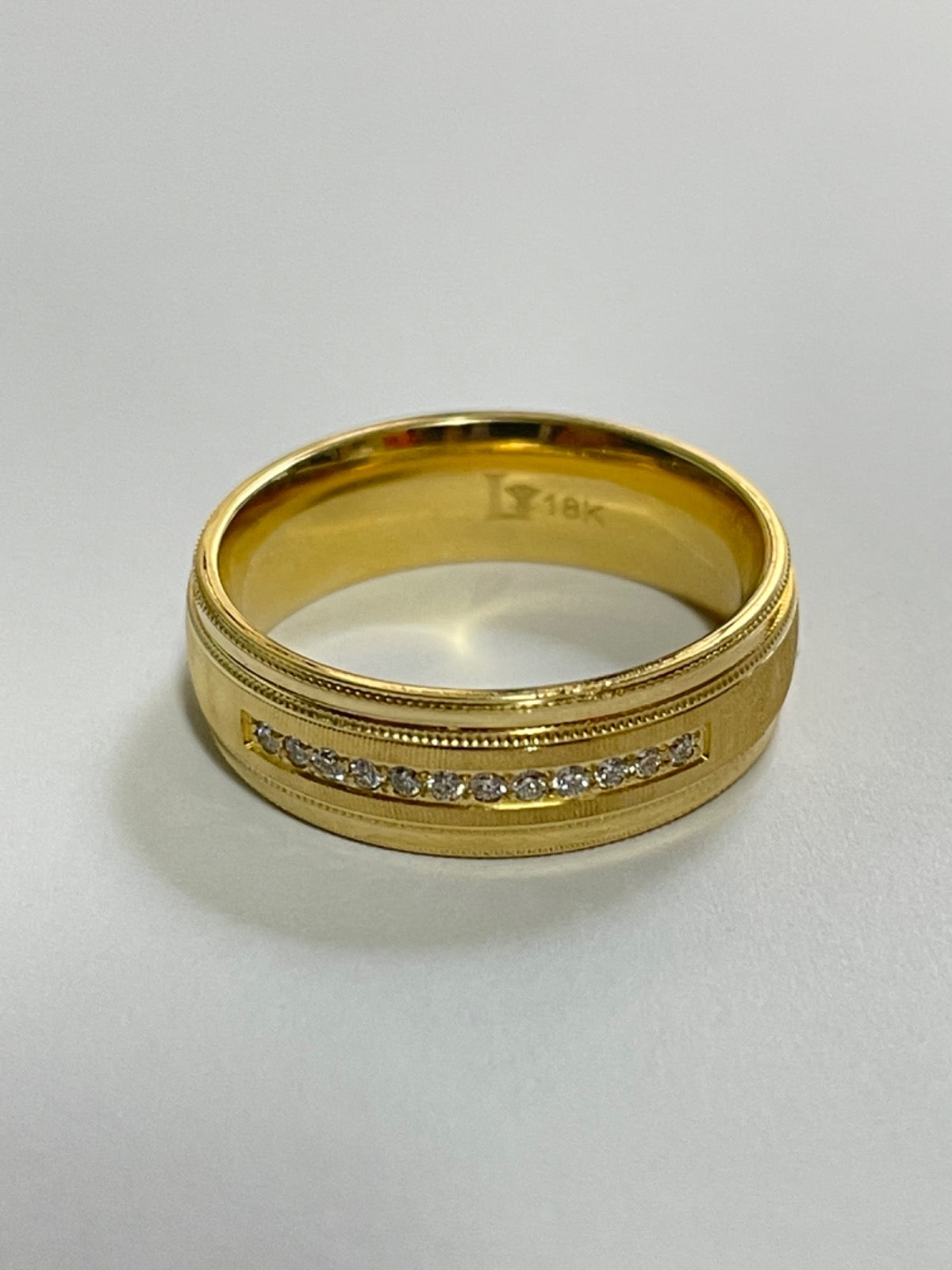 18K Yellow Gold Wedding Band with Diamond
