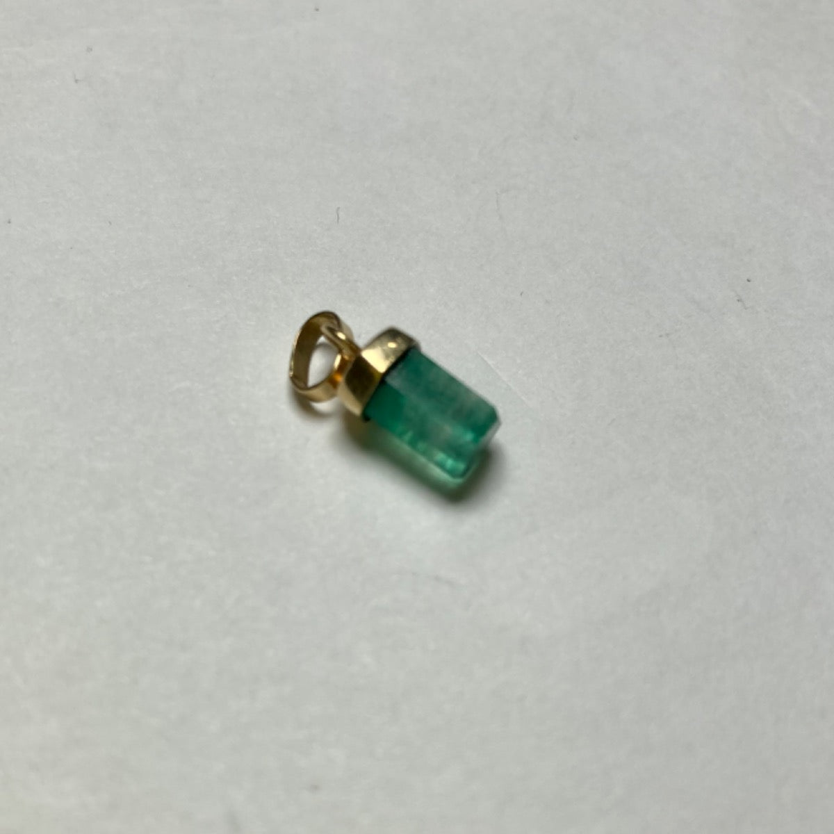 18K Yellow Gold Charm with Emerald