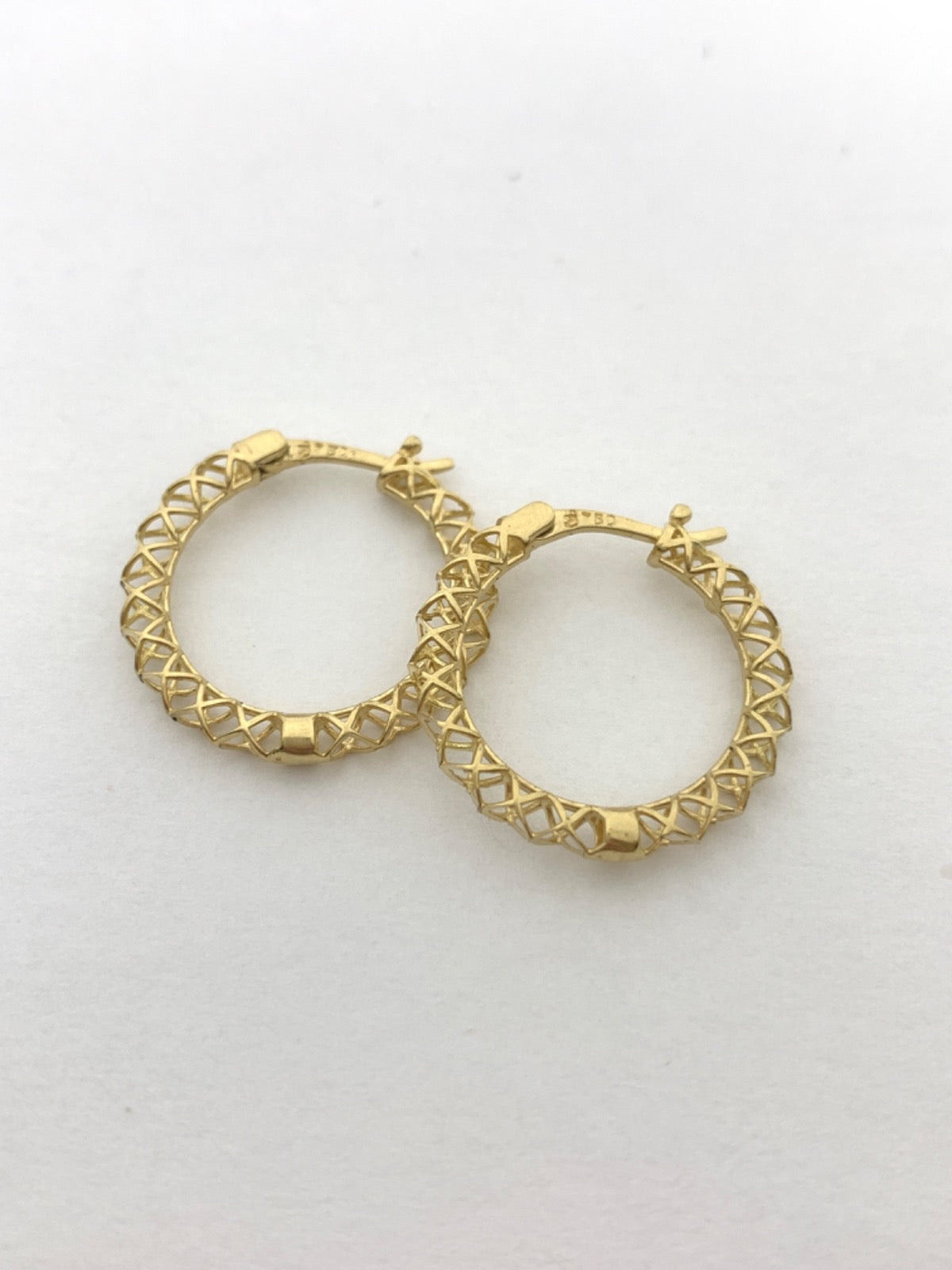 18K Yellow Gold Earring