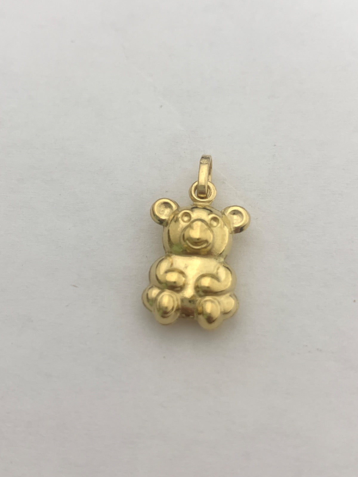 18K Yellow Gold Pendant
