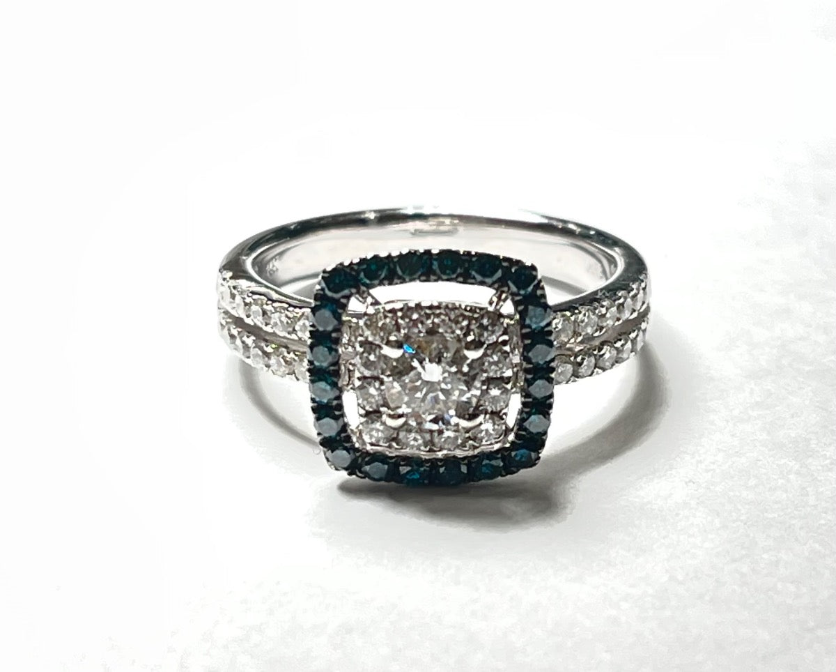 14K White Gold Engagement Ring with Diamond