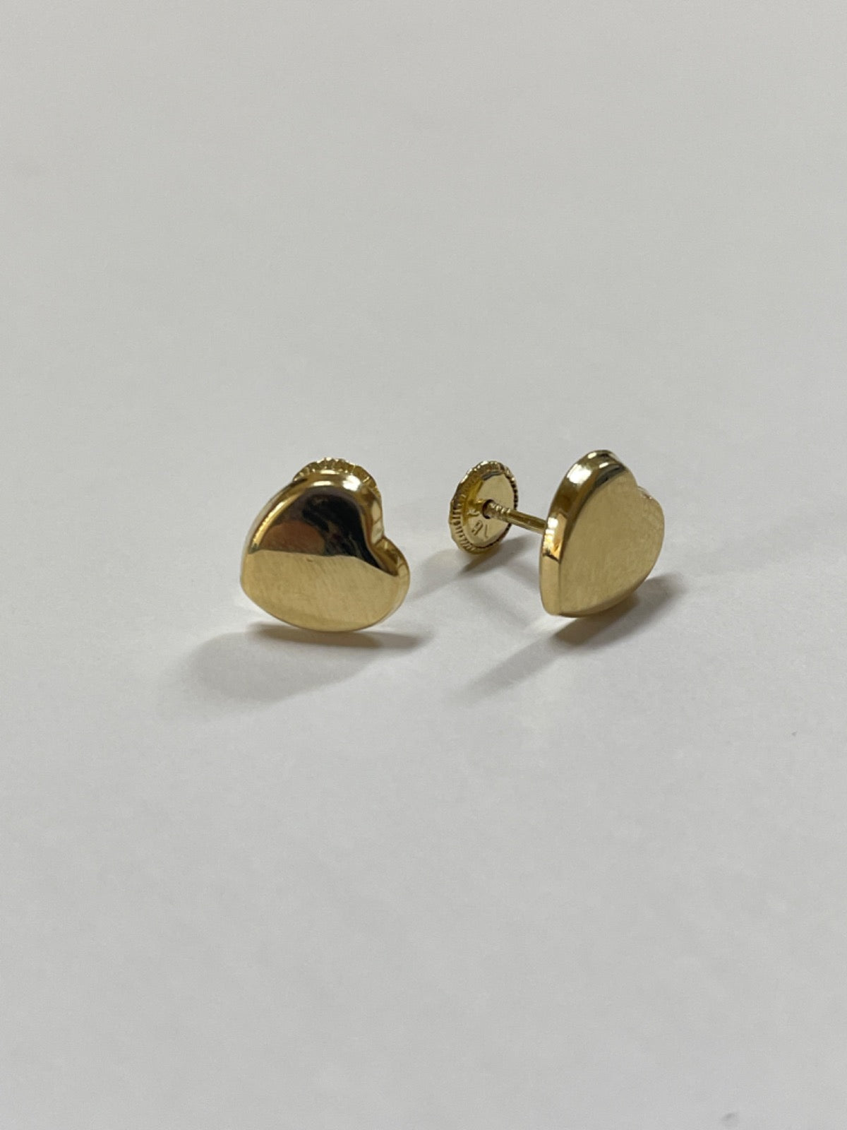 18K Yellow Gold Heart Earring