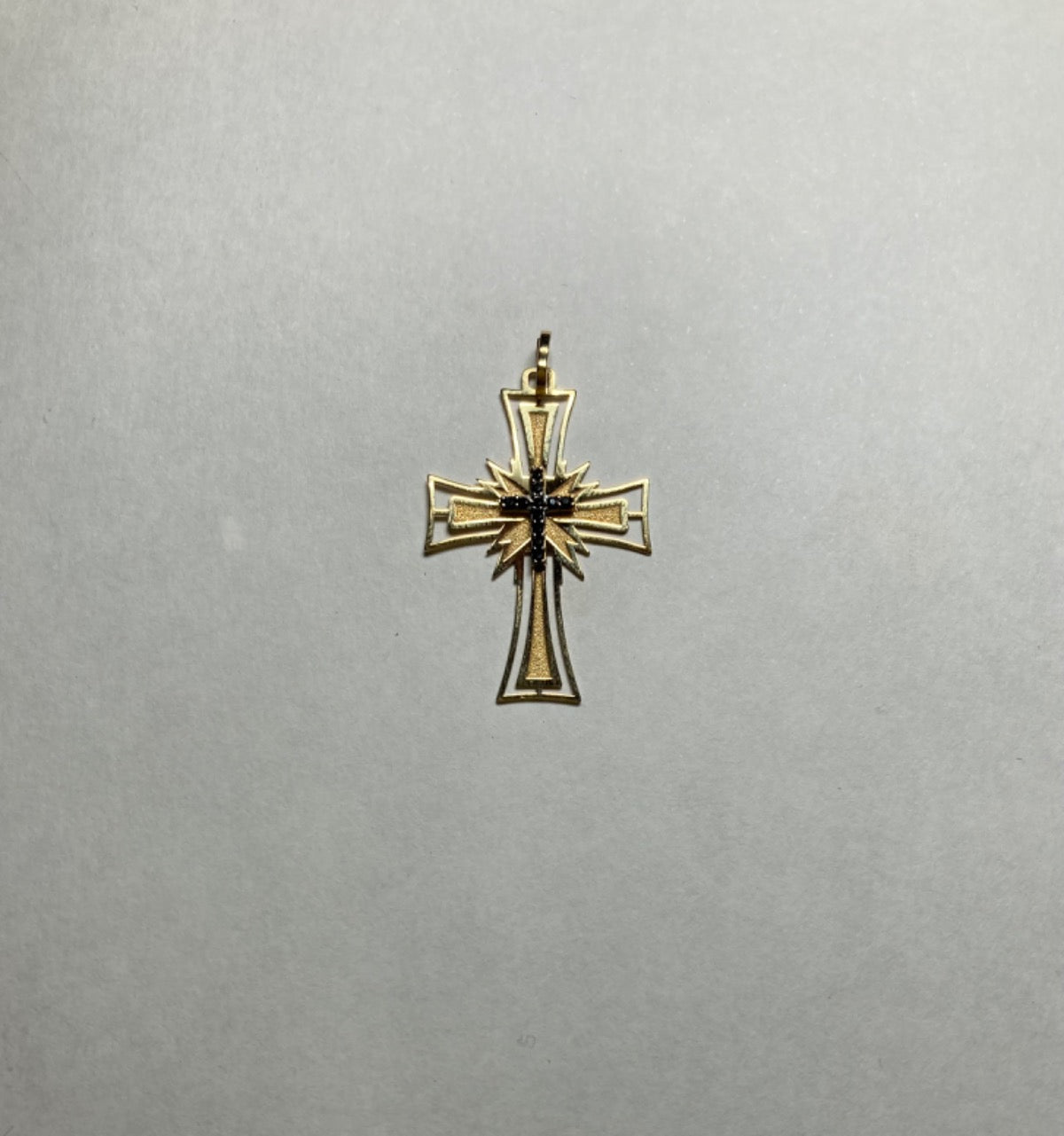 18K Yellow Gold Pendant with CZ