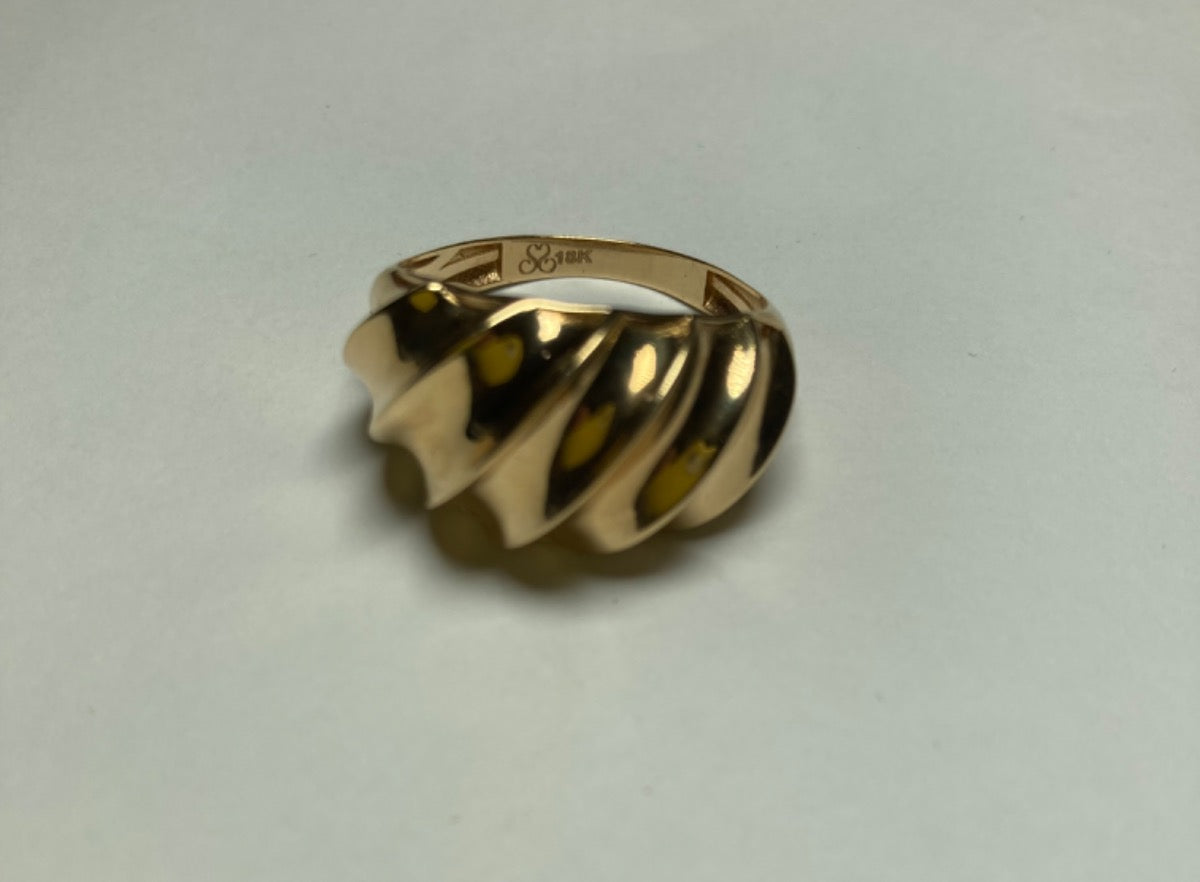 18K Yellow Gold Ring