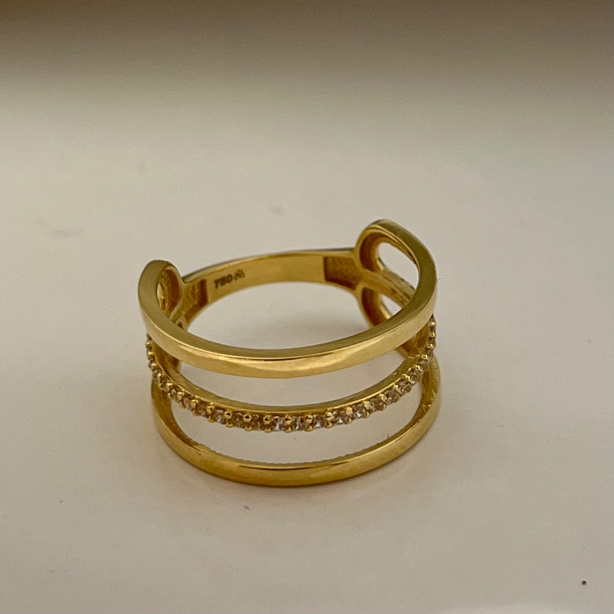 18K Yellow Gold Ring with CZ