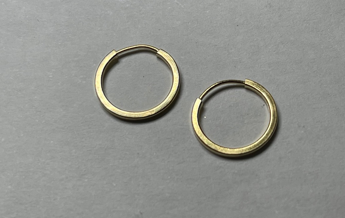 18K Yellow Gold Hoops Earring
