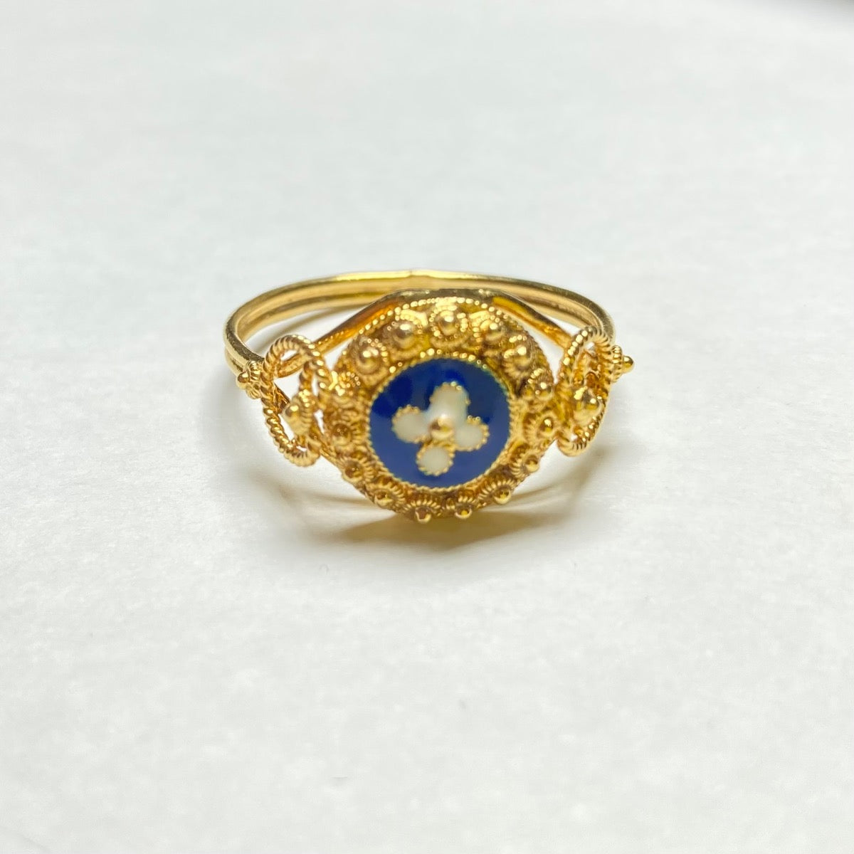19K Yellow Gold Ring