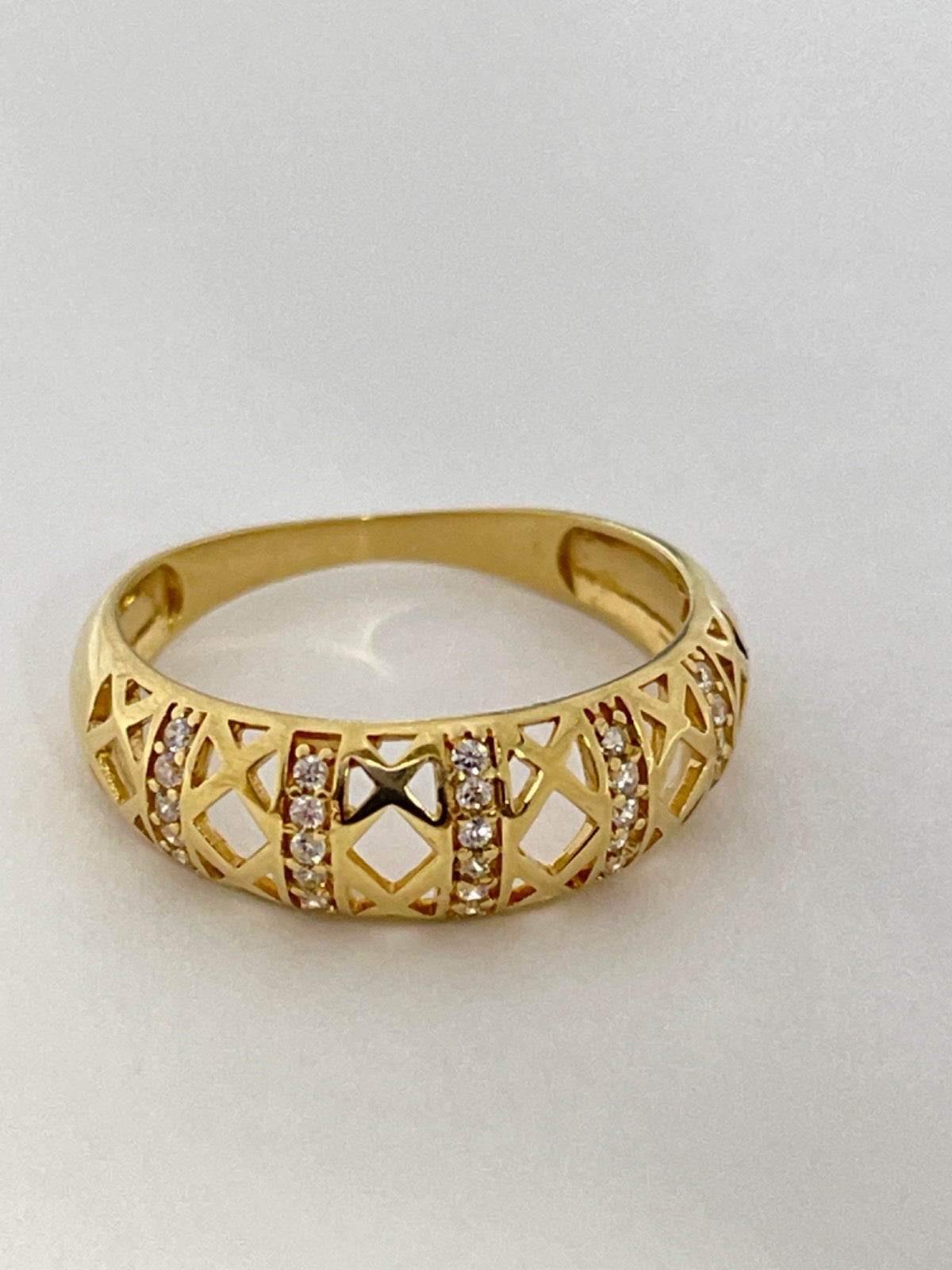 18K Yellow Gold Ring with CZ