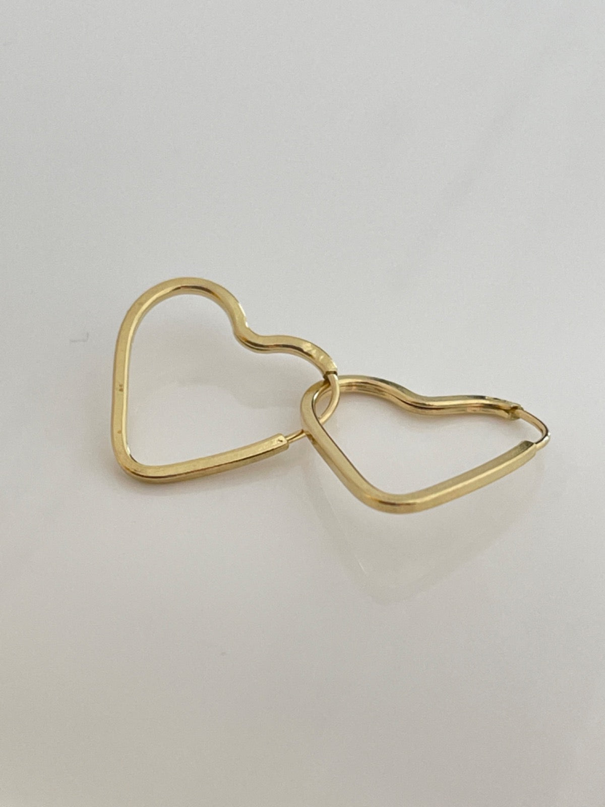 18K Yellow Gold Heart Earring