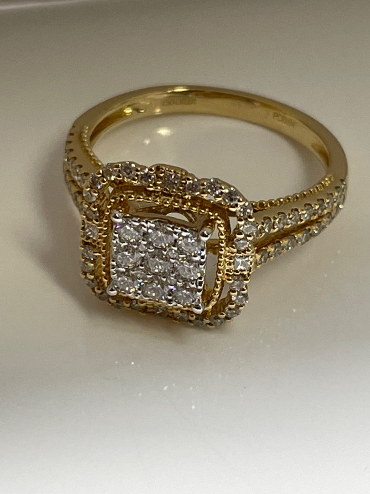 18K Yellow Gold Engagement Ring with Diamond