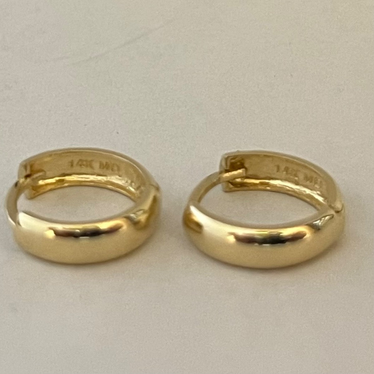 14K Yellow Gold Hoop Earring