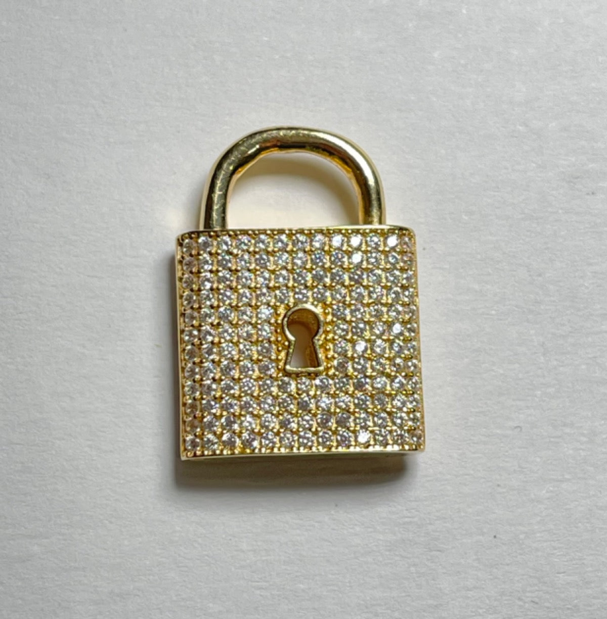 18K Yellow Gold Pendant with CZ