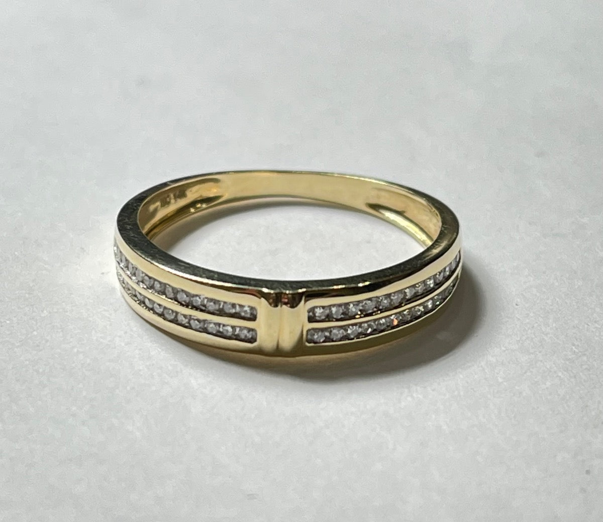 14K White Gold Wedding Band with Diamond