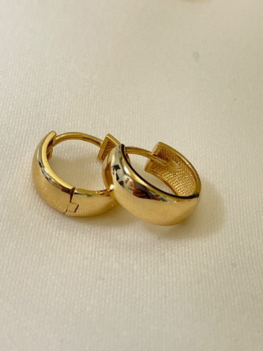 18K Yellow Gold Hoop  Earring