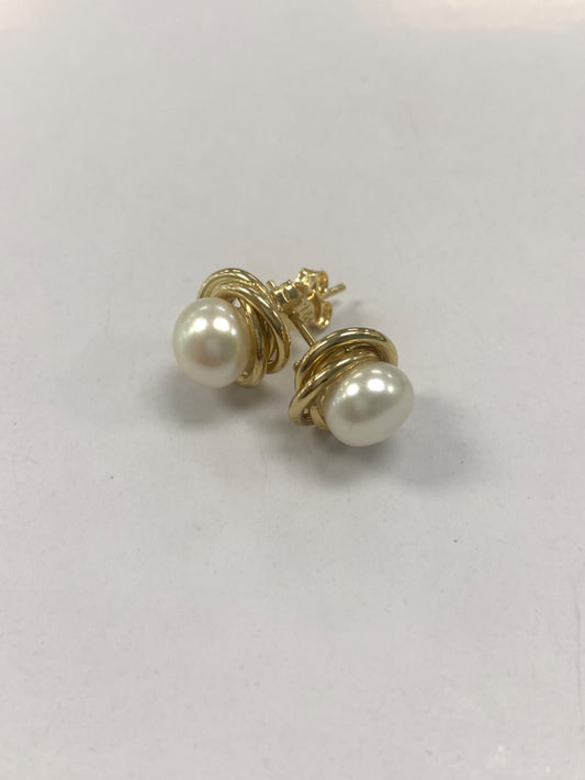 14K Yellow Gold  Earring with Pearl