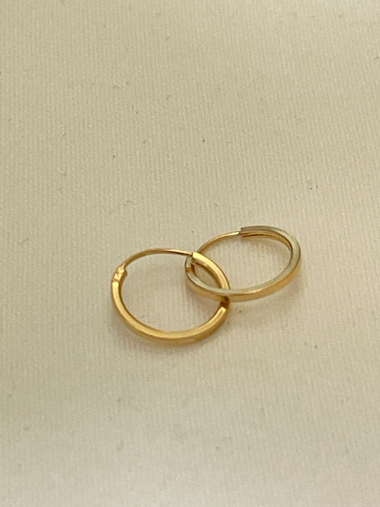 18K Yellow Gold Hooop Earring