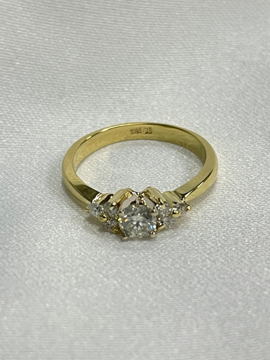 18K Yellow Gold  Engagement Ring with Diamond